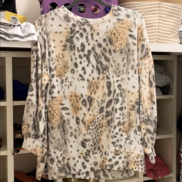 Sweater - Picture 1 of 1